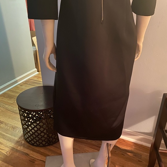 Dress - Picture 9 of 11